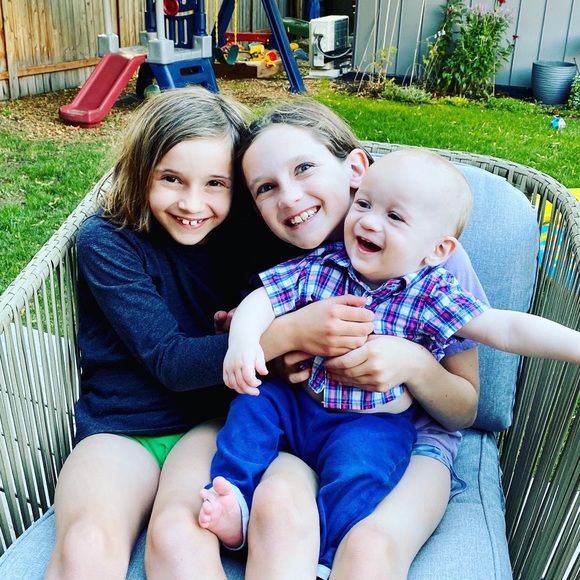 Meet your Posher, Rachel, of NellieG’s closet - Picture 2 of 3